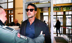 Corona insorge dopo lo stop a Falsissimo: &ldquo;Censura dei potenti, temono la verit&agrave;&rdquo;