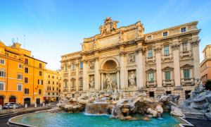 Fontana di Trevi, scatta il ticket per i non residenti