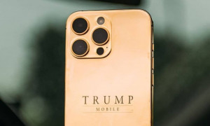 Debutta il "Trump Phone": lo smartphone del tycoon arriva a marzo, ma il prezzo raddoppia