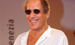 Celentano rompe il silenzio: &egrave; il segnale per il ritorno in TV (o a Sanremo)?