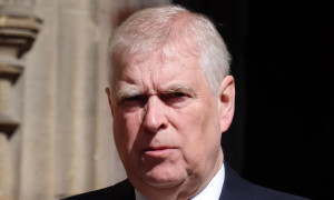 Buckingham Palace: l'ex principe Andrea arrestato e rilasciato