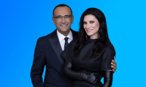Sanremo 2026 al via: l'ultimo valzer di Carlo Conti nel segno di Pippo Baudo