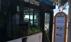 Ctm, due nuove fermate per il CUS Cagliari e il primo dei 47 nuovi bus elettrici IVECO