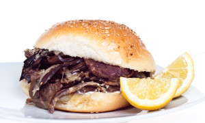 Sassari e il "Pani ca' Meusa" fantasma: il cortocircuito dell'IA che sposta la Sicilia in Sardegna