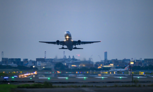 Voli cancellati per la guerra: diritti, rimborsi e assistenza ai passeggeri