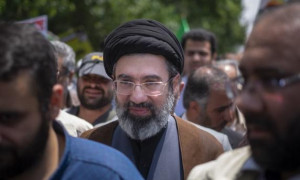 Iran, Mojtaba Khamenei nuova Guida suprema dopo l&rsquo;uccisione del padre