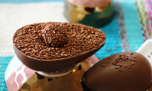 Pasqua 2026: viaggi e tradizioni a peso d&rsquo;oro. Rincari fino al 10% per le uova di cioccolato