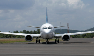 Schianto tra un aereo e un mezzo dei vigili del fuoco all&rsquo;aeroporto di New York, due morti