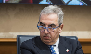 Crisi di governo, si allarga il fronte delle dimissioni: lascia anche Gasparri