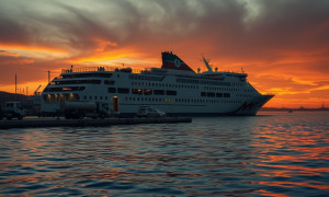 Caro-carburante e crisi in Medio Oriente: il trasporto aereo italiano trema, allarme per la Sardegna