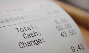 Rivoluzione digitale: addio alle ricevute cartacee del Pos, l'estratto conto diventa prova legale