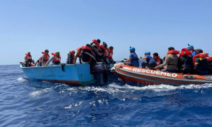 Bonus di 615 euro agli avvocati se i migranti tornano a casa: &egrave; polemica
