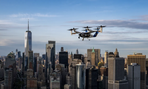 Aerotaxi elettrici sopra New York: la mobilit&agrave; urbana entra in una nuova era