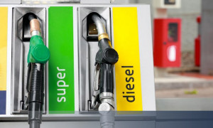Caro-carburanti: arriva la mini-proroga. Sconto record per il diesel nel nuovo Decreto Accise
