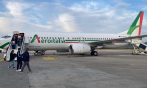 Voli in continuit&agrave;: Todde blinda i prezzi. &laquo;Nessun aumento per i sardi&raquo;