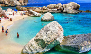 Sardegna, maggio "pazzo": luned&igrave; d'estate con 25 gradi, poi tornano piogge e vento