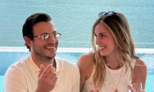 Chiara Ferragni, compleanno "ufficiale": la prima foto con Jos&eacute; Hernandez sul Lago di Como