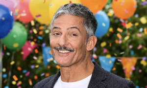 Fiorello show al Salone del Libro: ironia, nostalgia tv e battute su Rai, politica e social