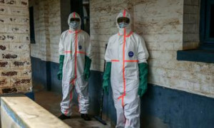 Ebola, due casi sospetti in Italia: attivati i protocolli