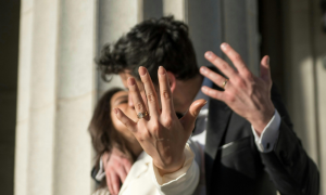 Addio matrimoni da 200 invitati: boom dei micro wedding, e ora ci si sposa anche da Ikea