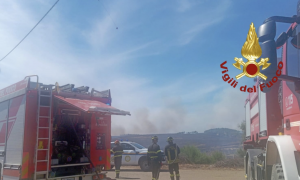 Incendio a Nuraminis, fiamme fino alla casa di riposo: bruciati mille ettari