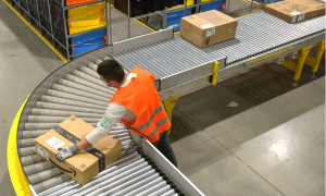 Nuove assunzioni Amazon in Italia: selezioni aperte per operatori di magazzino