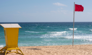 Bagnini introvabili, allarme sulle spiagge italiane: &ldquo;Senza assistenti non si pu&ograve; aprire&rdquo;
