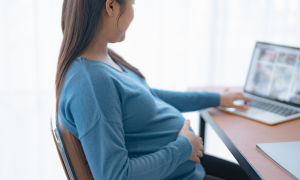 Maternit&agrave; e lavoro, il peso della genitorialit&agrave; continua a gravare sulle donne