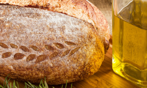 Gambero Rosso premia le eccellenze sarde: dieci aziende ai vertici tra olio, pane e gelato