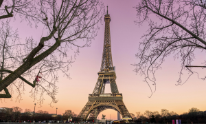 Tour Eiffel &ldquo;pi&ugrave; alta&rdquo; per il caldo estremo? Ecco cosa sta accadendo davvero a Parigi