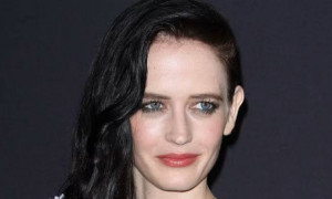 Mercoled&igrave; 3, paura sul set: Eva Green resta ferita durante le riprese