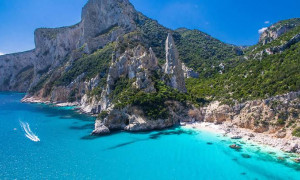 Il Times incorona la Sardegna: quattro pagine dedicate all&rsquo;isola e 25 luoghi da non perdere