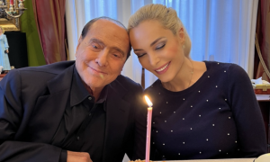 Marta Fascina ricorda Berlusconi con un nuovo tatuaggio: sulla pelle il ritratto della loro storia