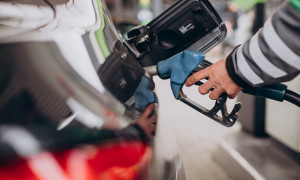 Carburanti alle stelle, Confesercenti: "Vacanze pi&ugrave; care, rischio stangata da 700 milioni"