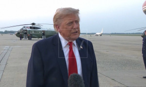 Nuovi dazi Usa, entra in vigore la stretta di Trump: nel mirino 60 partner commerciali