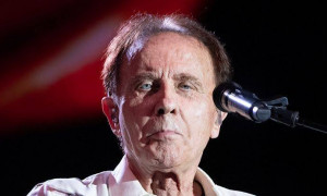 Roby Facchinetti e il lapsus sul palco: mistero sulla parola sbagliata durante "Pierre"