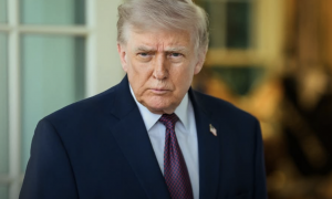 &nbsp;Trump annuncia l&rsquo;accordo per il disarmo di Hamas: &laquo;Passo storico verso la pace a Gaza&raquo;