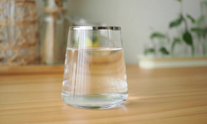 Caldo record e idratazione: i falsi miti da sfatare per affrontare l'estate
