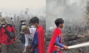 A 17 anni sfida gli incendi vestito da Superman: Rudiyansah &egrave; l&rsquo;eroe della foresta