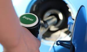 Benzina e diesel, il taglio delle accise verso la scadenza: il governo cerca nuove risorse