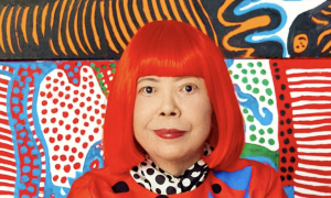 &Egrave; morta Yayoi Kusama, l&rsquo;artista che ha trasformato i pois in un&rsquo;icona globale
