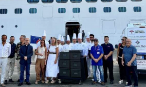 Dal porto di Cagliari arriva la solidariet&agrave;: 80 chili di alimenti donati alla Caritas