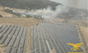 Incendio a Giave, rogo nelle campagne: cinque elicotteri e due Canadair in azione