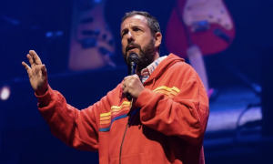 Hollywood sbarca in Gallura: Adam Sandler e Salma Hayek girano &ldquo;Un weekend da bamboccioni 3&rdquo;
