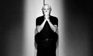 Un anno senza Giorgio Armani, la maison continua nel segno del suo fondatore