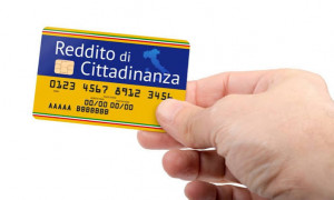 Reddito di cittadinanza, il M5S rilancia: nuova proposta da 6.500 euro l&rsquo;anno
