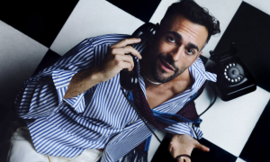 Marco Mengoni cambia le regole del live: 26 concerti senza cellulari, ma i prezzi dividono i fan